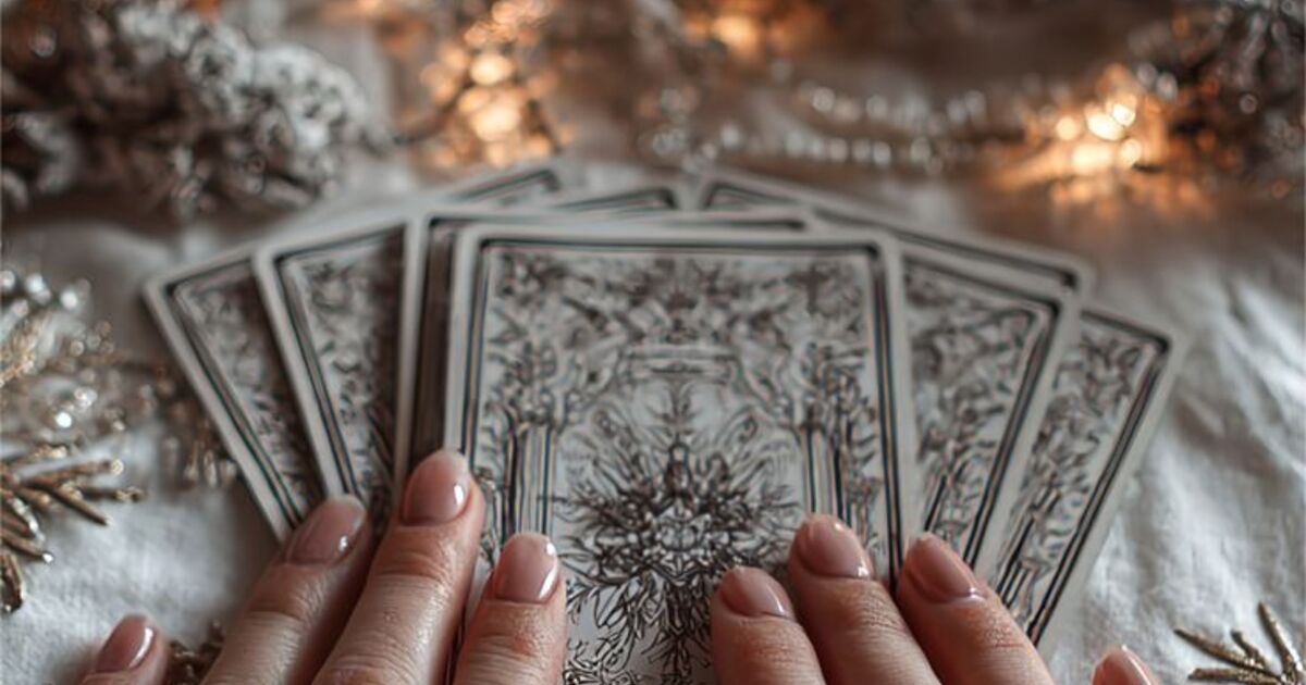 Таро_Новогодний_расклад_эстетика_обои.jpg